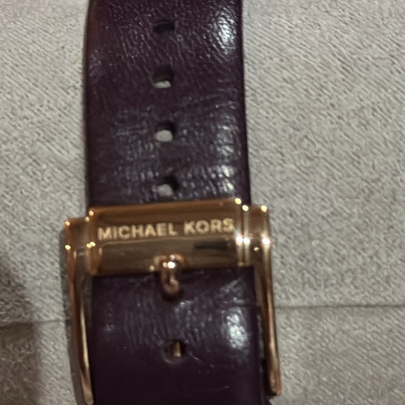 Michael Kors Garner, MK-2575 Women’s Watch in Plum and Rose Gold - Picture 6 of 12